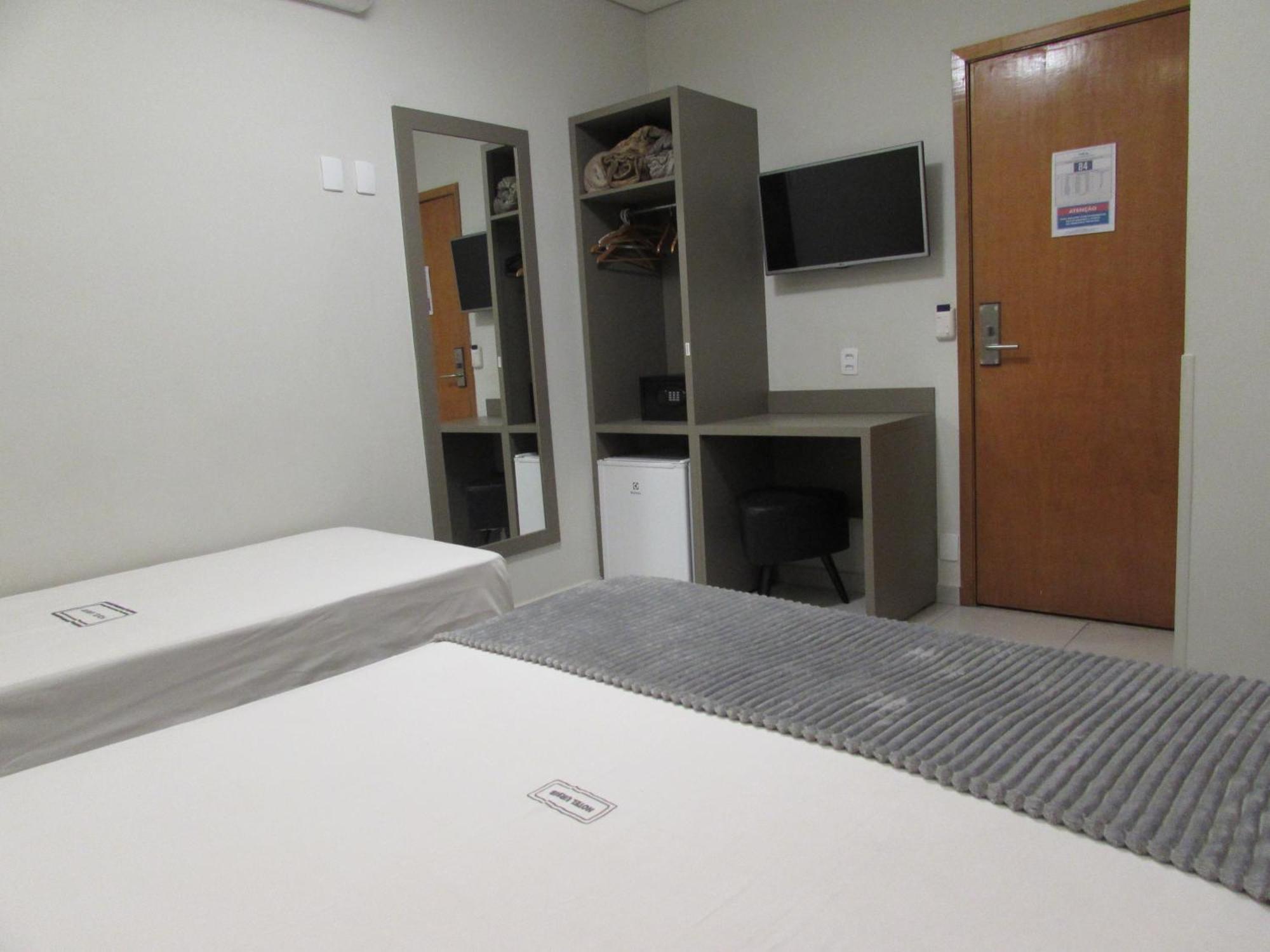 Hotel Urbis A 10 Minutos Rua 25 De Marco, Bras,Bom Retiro,A 2 Minutos Do Mirante Sampa Sky Сан-Пауло Экстерьер фото